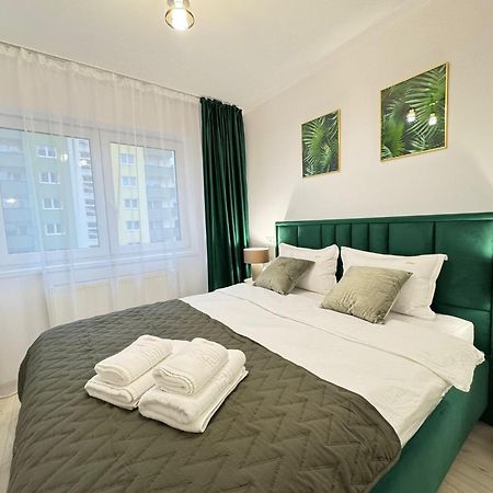 Coresi Mall Area Studios & Apartments By Glam Braşov Eksteriør bilde