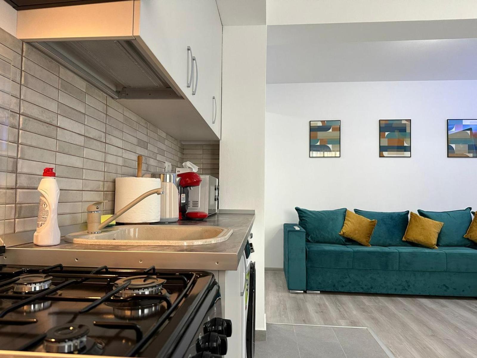 Coresi Mall Area Studios & Apartments By Glam Braşov Eksteriør bilde