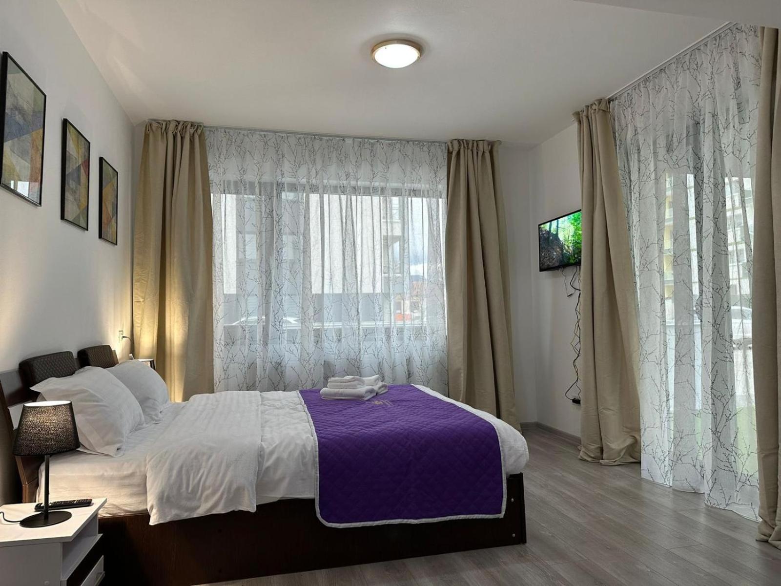 Coresi Mall Area Studios & Apartments By Glam Braşov Eksteriør bilde