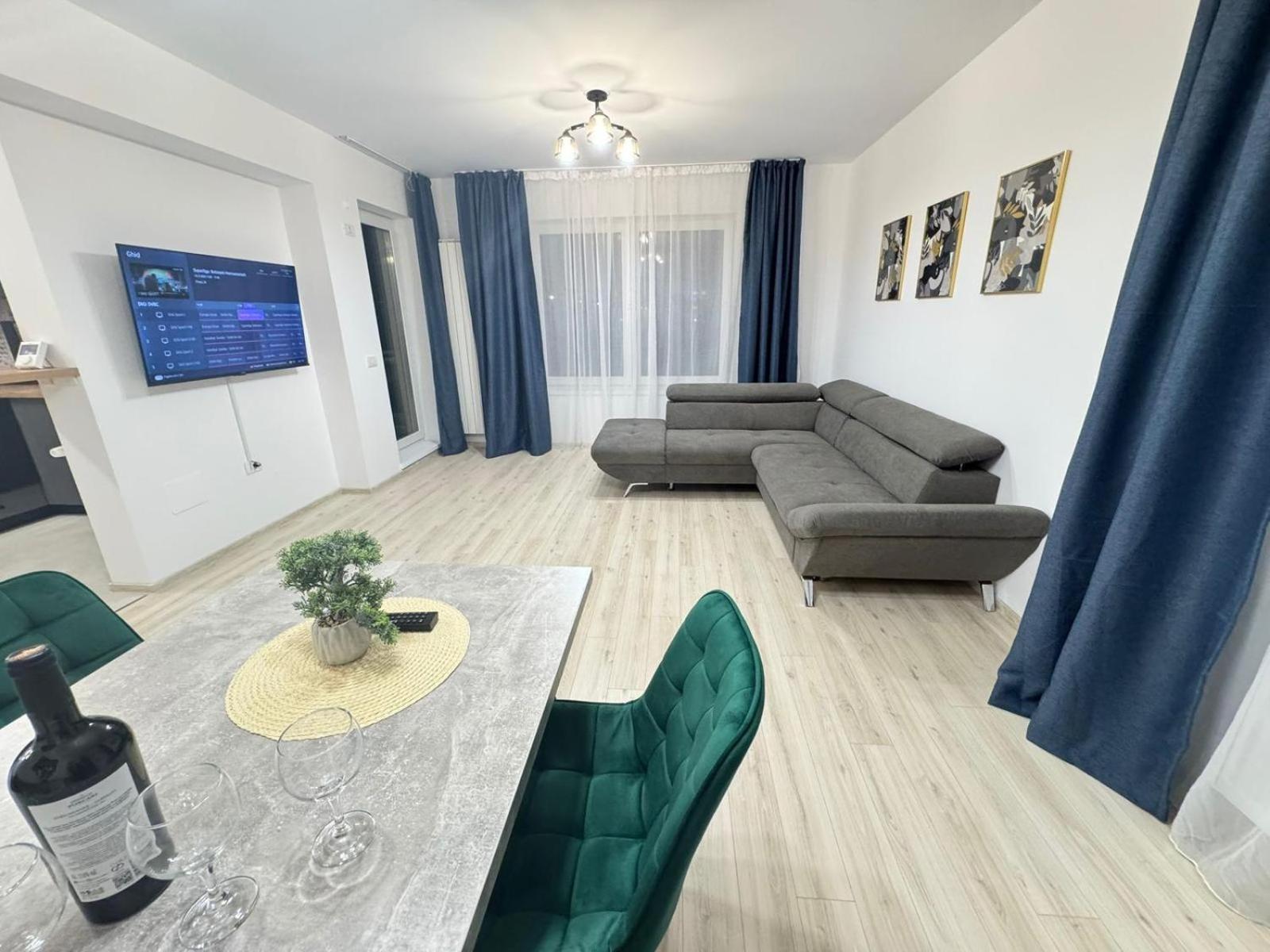 Coresi Mall Area Studios & Apartments By Glam Braşov Eksteriør bilde