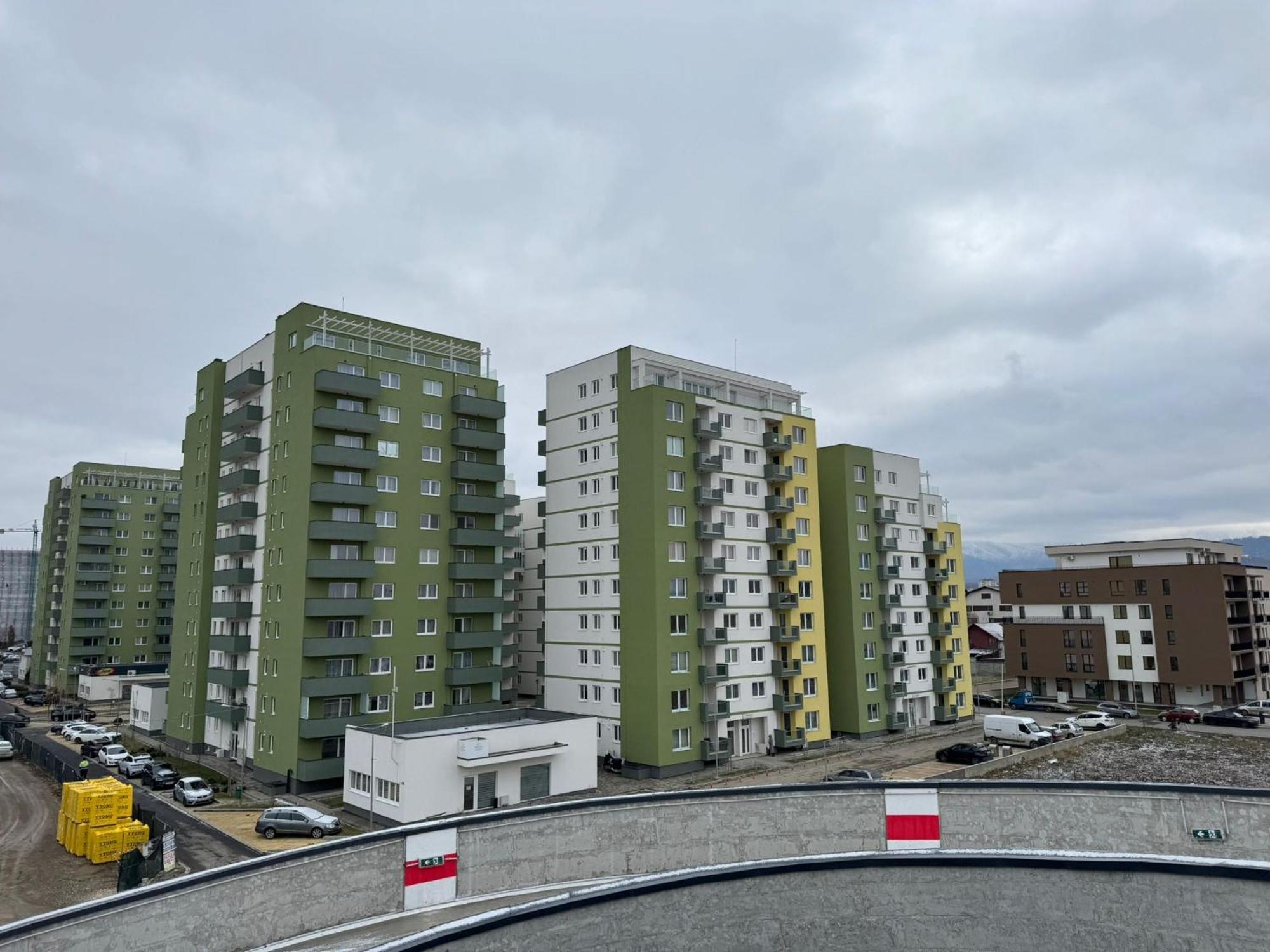 Coresi Mall Area Studios & Apartments By Glam Braşov Eksteriør bilde