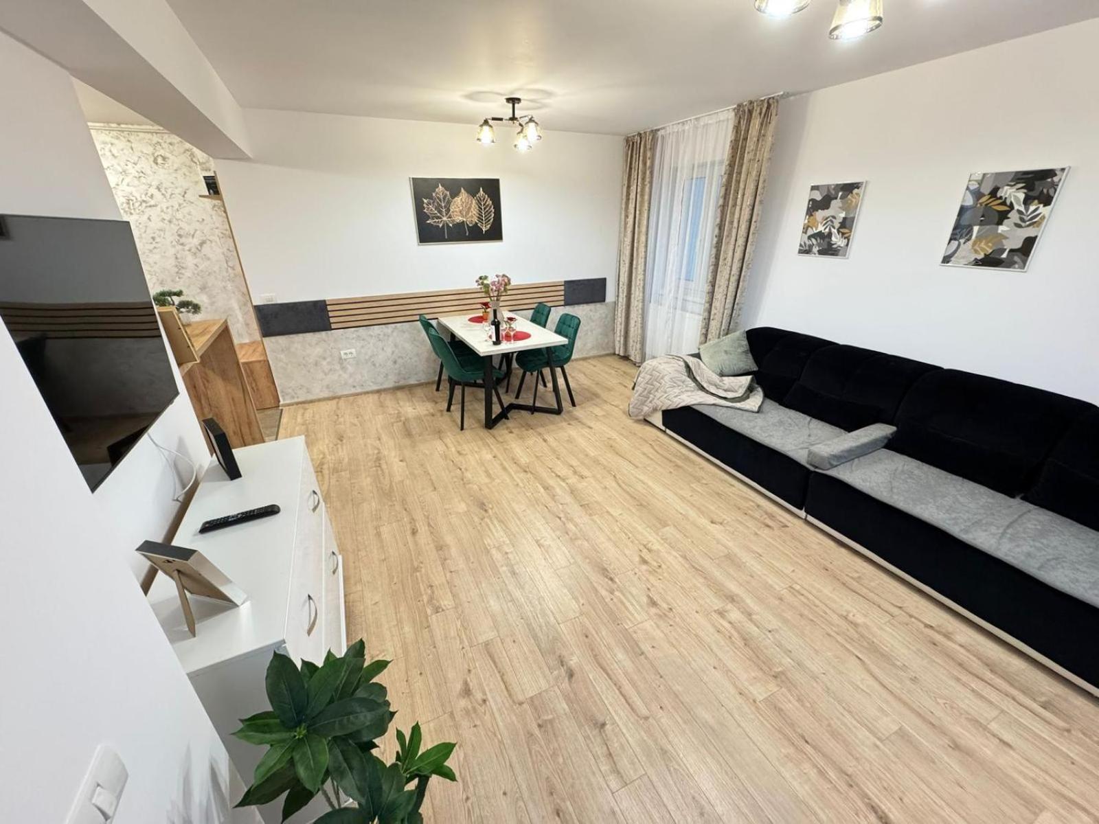 Coresi Mall Area Studios & Apartments By Glam Braşov Eksteriør bilde