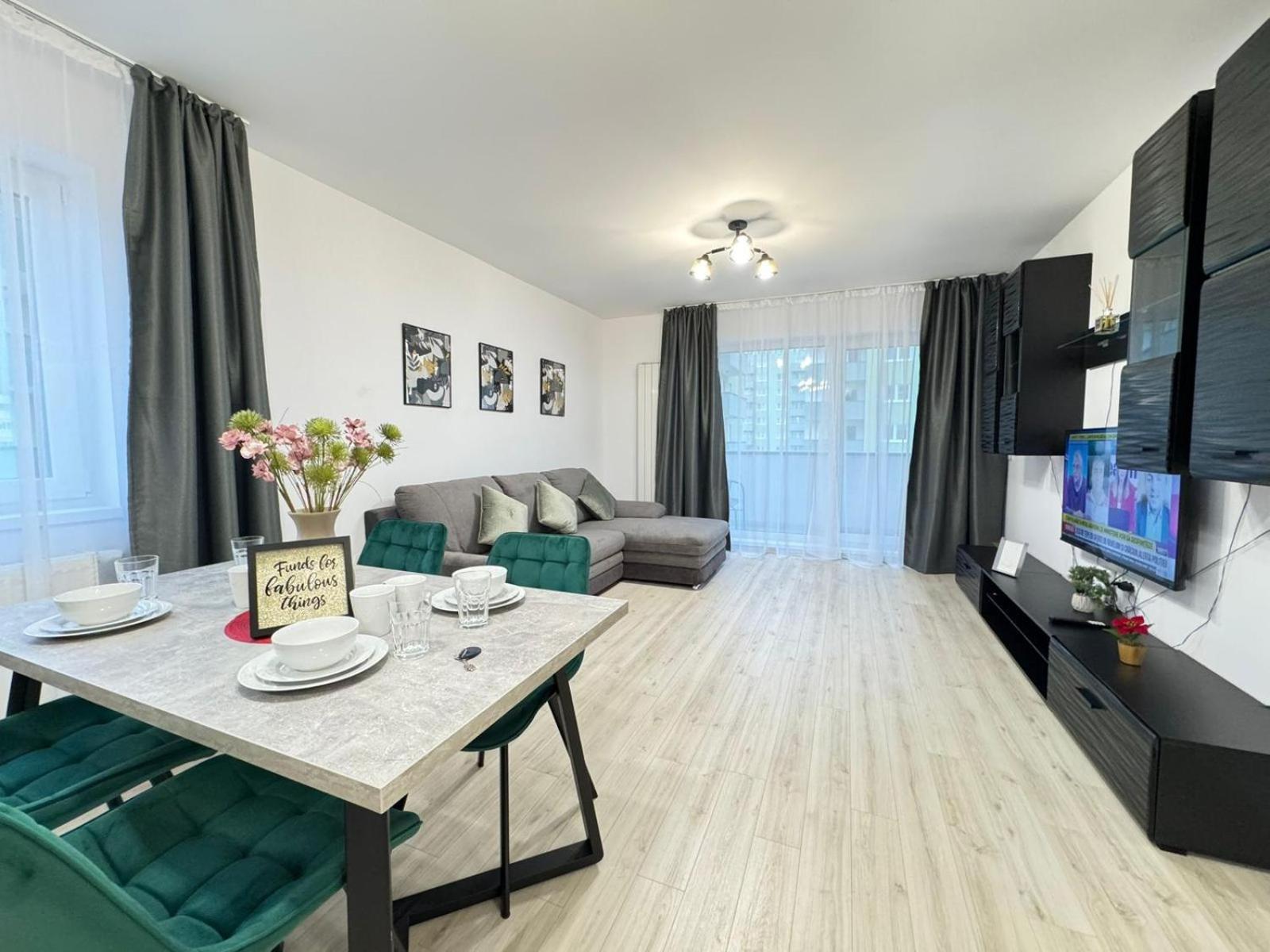 Coresi Mall Area Studios & Apartments By Glam Braşov Eksteriør bilde