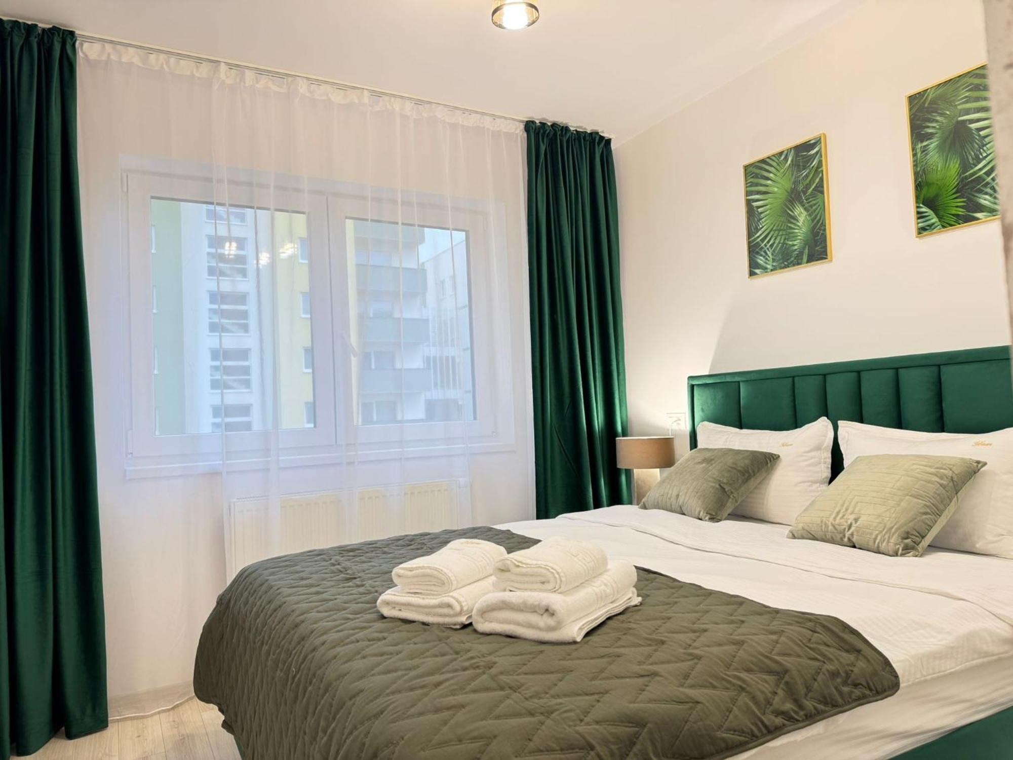 Coresi Mall Area Studios & Apartments By Glam Braşov Eksteriør bilde