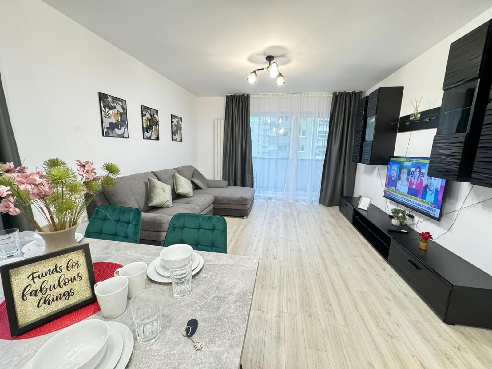 Coresi Mall Area Studios & Apartments By Glam Braşov Eksteriør bilde