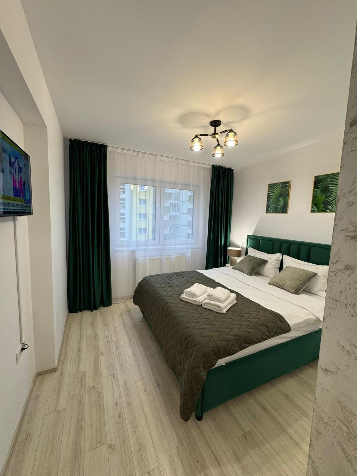 Coresi Mall Area Studios & Apartments By Glam Braşov Eksteriør bilde