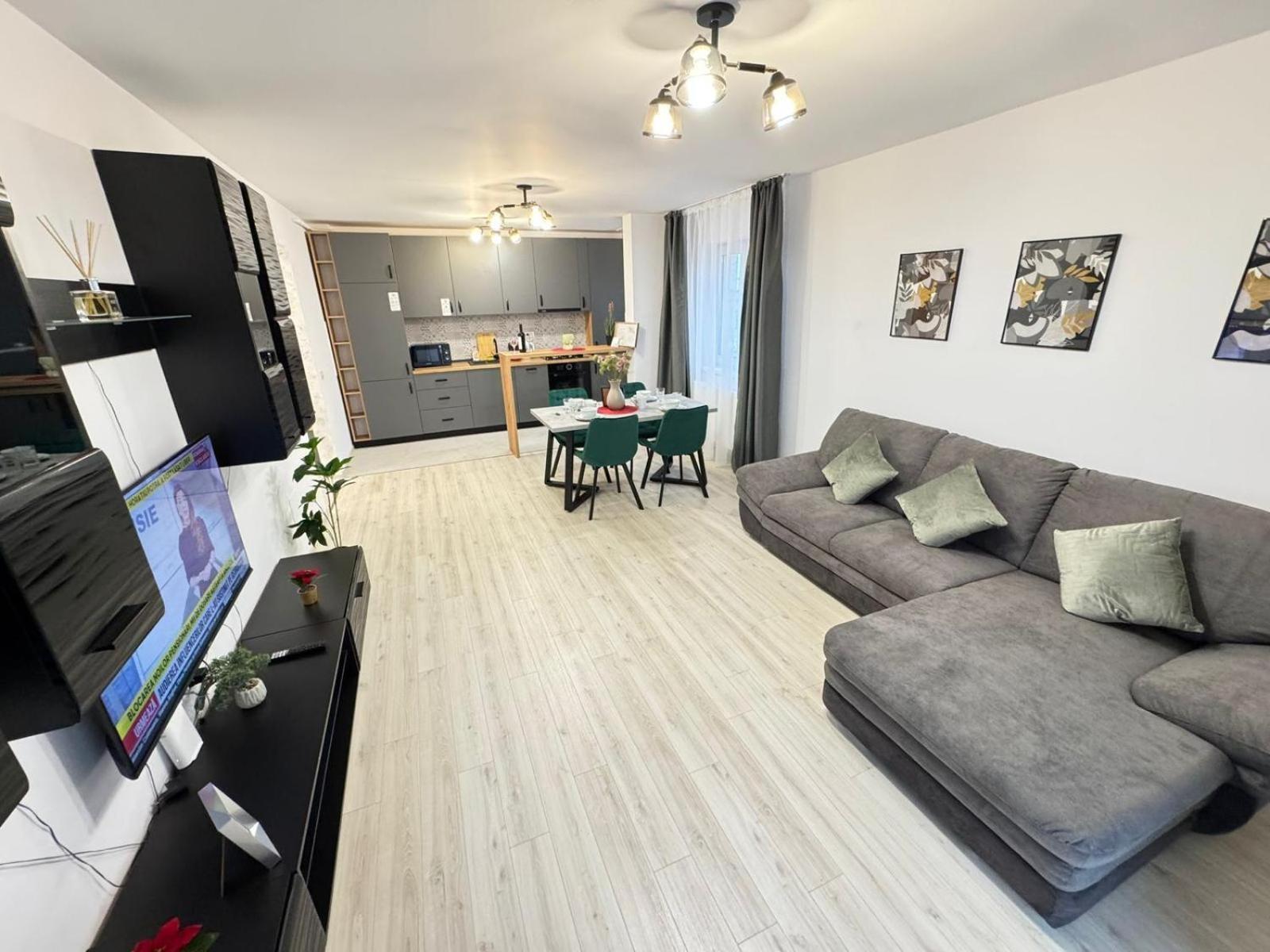 Coresi Mall Area Studios & Apartments By Glam Braşov Eksteriør bilde