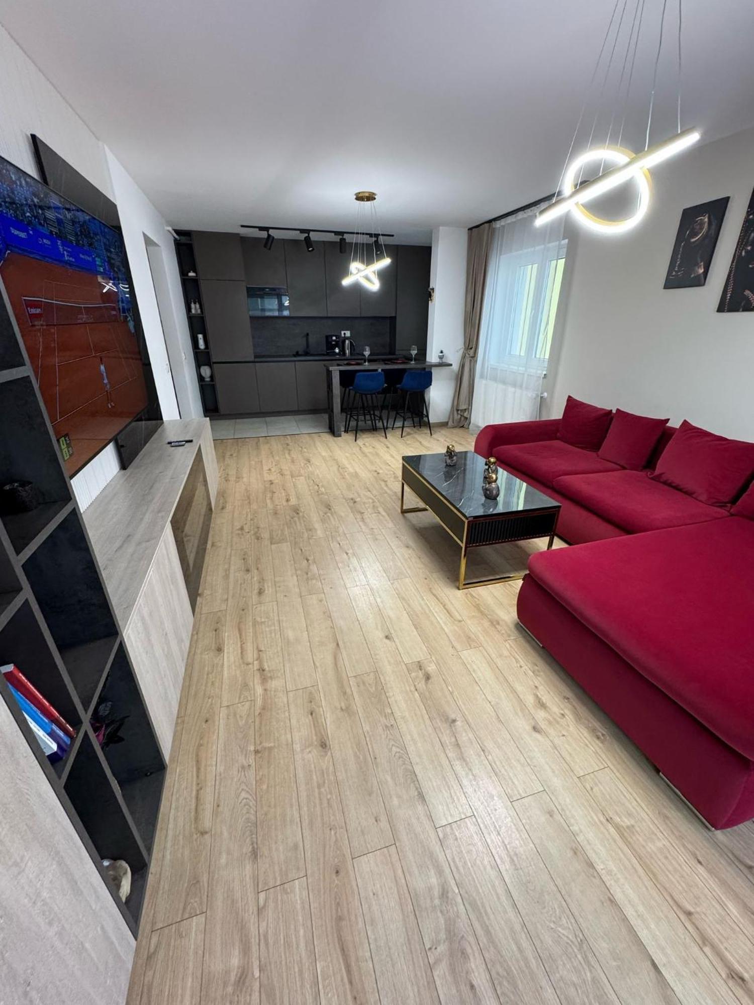 Coresi Mall Area Studios & Apartments By Glam Braşov Eksteriør bilde