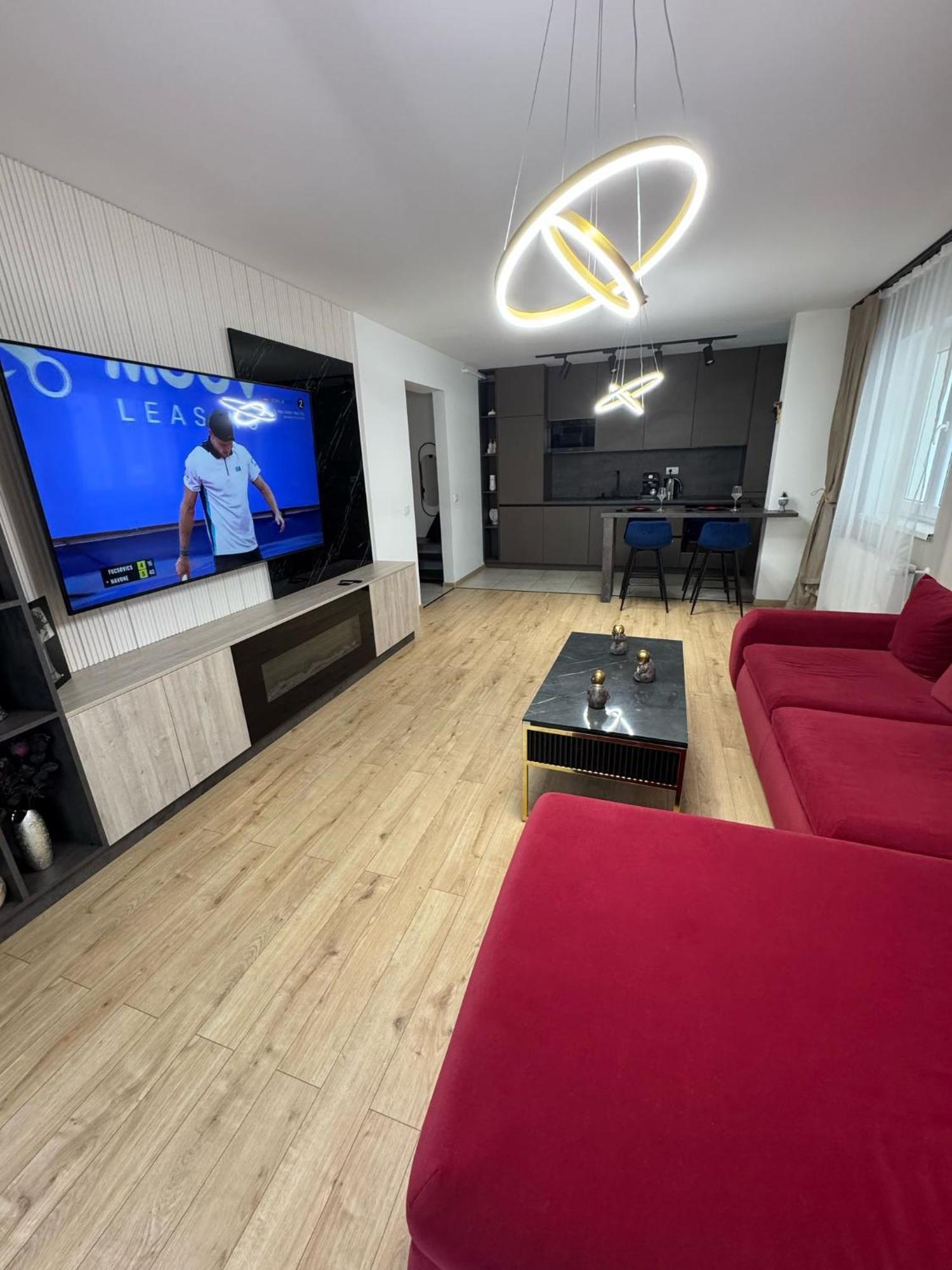 Coresi Mall Area Studios & Apartments By Glam Braşov Eksteriør bilde