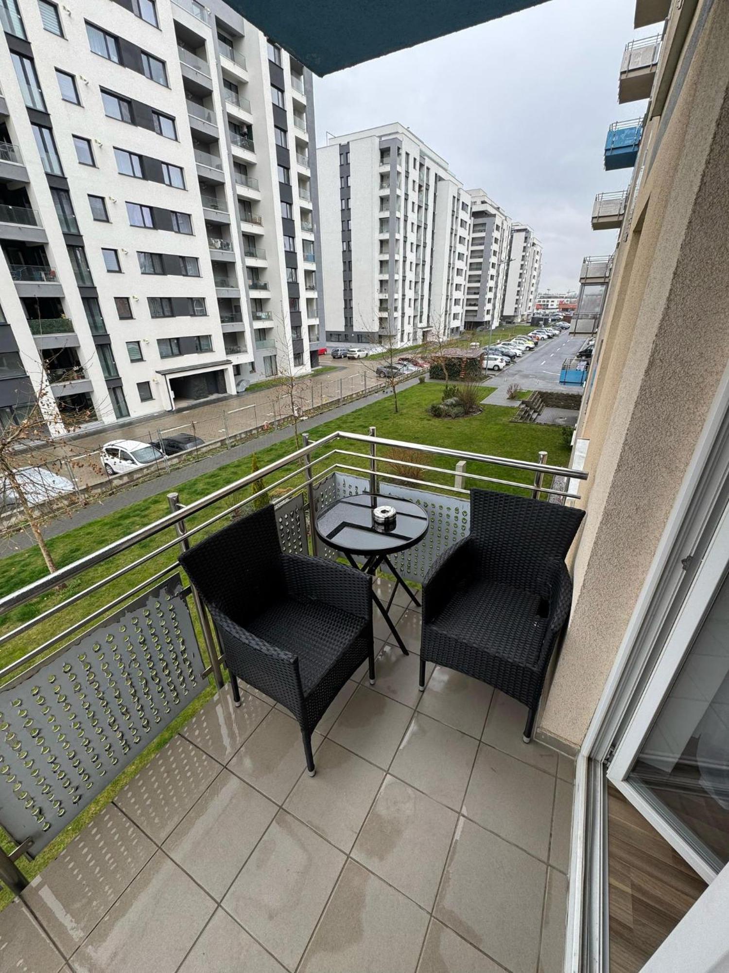 Coresi Mall Area Studios & Apartments By Glam Braşov Eksteriør bilde